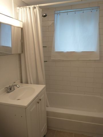 41 Westgate 1, Boston, MA 02467