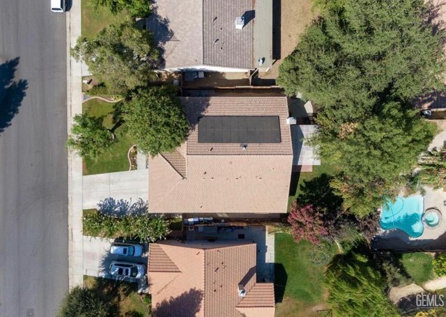 8504 Lighthouse Drive, Bakersfield, CA 93312