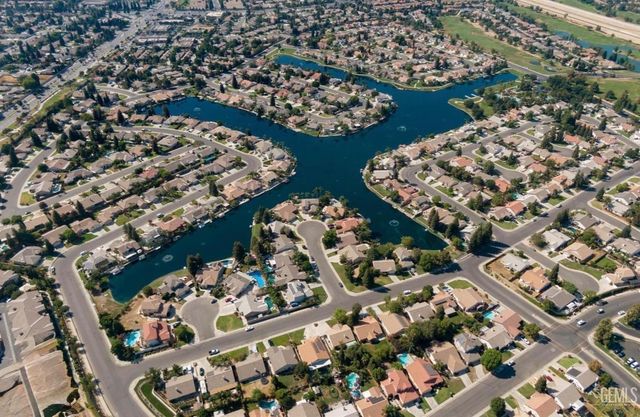 8504 Lighthouse Drive, Bakersfield, CA 93312