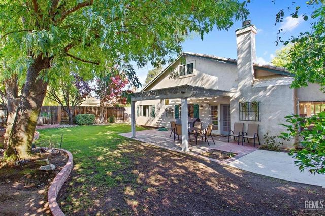 8504 Lighthouse Drive, Bakersfield, CA 93312