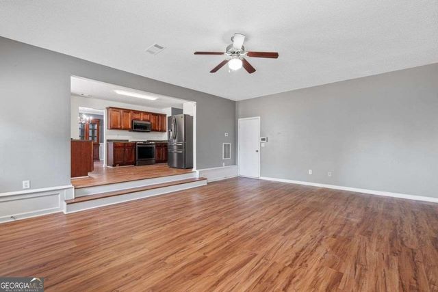 1027 WINDING WOODS Trail, Conyers, GA 30012