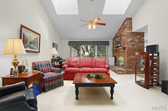 5812 Cataumet Court, St Louis, MO 63128