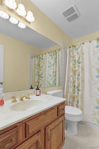 5812 Cataumet Court, St Louis, MO 63128