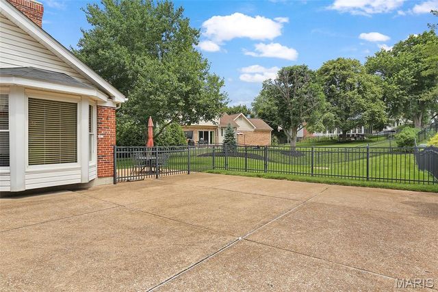 5812 Cataumet Court, St Louis, MO 63128