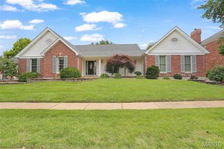 5812 Cataumet Court, St Louis, MO 63128