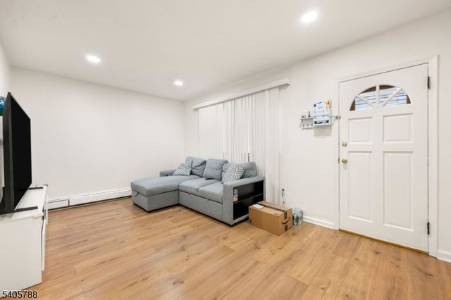 202 Devon St, Kearny Town, NJ 07032