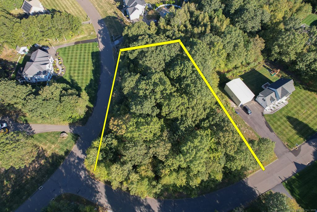 3 Pimlico Road, Wolcott, CT 06716