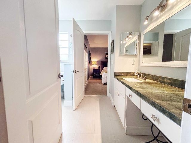 49 Vía Verona, Palm Beach Gardens, FL 33418
