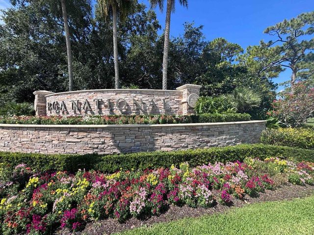 49 Vía Verona, Palm Beach Gardens, FL 33418