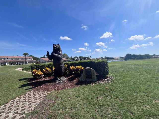 49 Vía Verona, Palm Beach Gardens, FL 33418