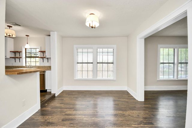 106 Kemton Street, Houston, TX 77012