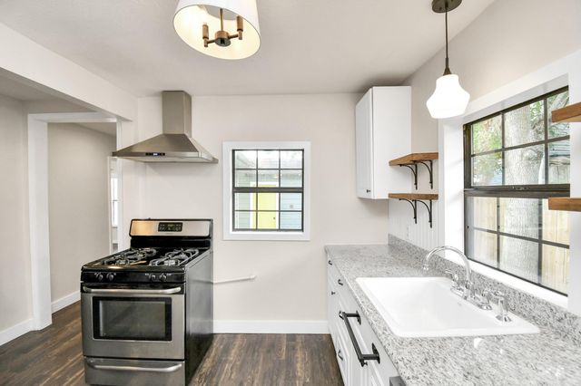 106 Kemton Street, Houston, TX 77012
