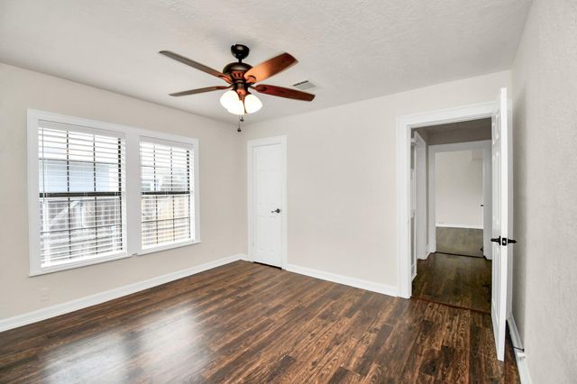106 Kemton Street, Houston, TX 77012