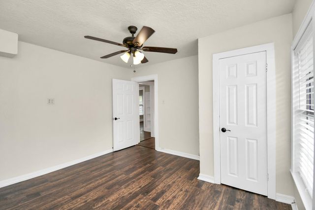 106 Kemton Street, Houston, TX 77012