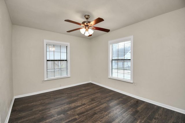 106 Kemton Street, Houston, TX 77012