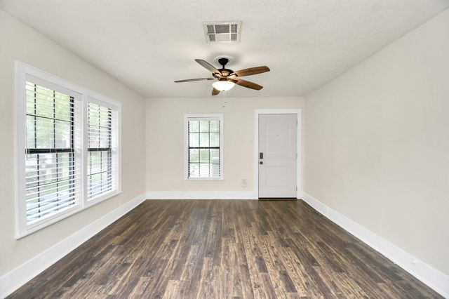 106 Kemton Street, Houston, TX 77012