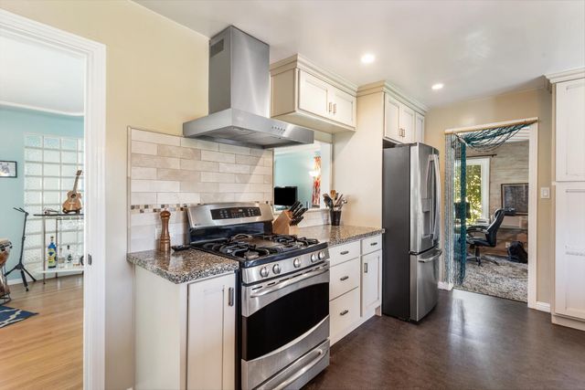 620 Dudley Way, Sacramento, CA 95818