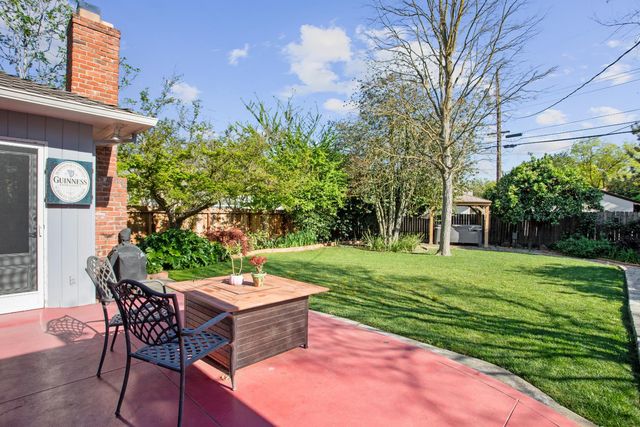 620 Dudley Way, Sacramento, CA 95818