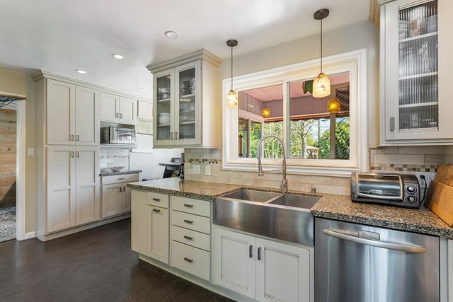 620 Dudley Way, Sacramento, CA 95818