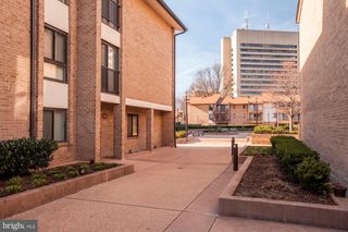 150 MONROE ST #102, Rockville, MD 20850