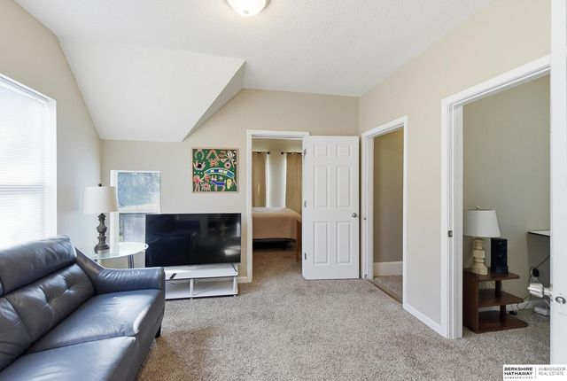 2924 Dupont Street, Omaha, NE 68105