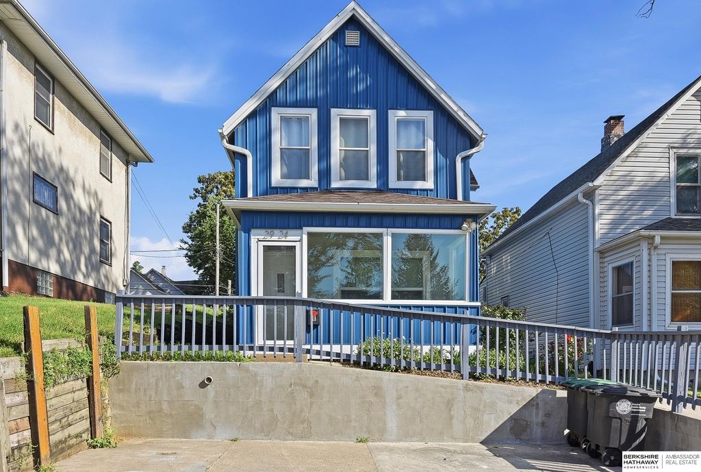2924 Dupont Street, Omaha, NE 68105