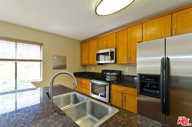 10982 ROEBLING Avenue 461, Los Angeles, CA 90024