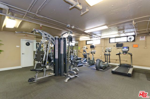 10982 ROEBLING Avenue 461, Los Angeles, CA 90024