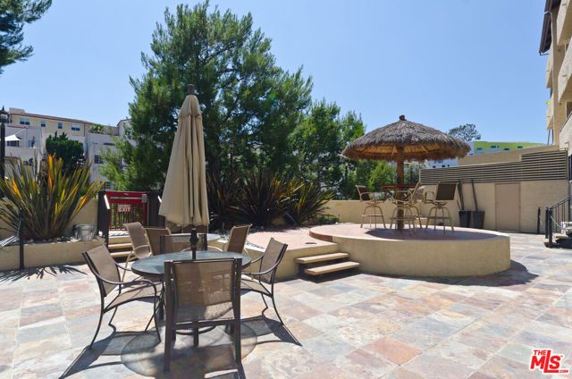 10982 ROEBLING Avenue 461, Los Angeles, CA 90024