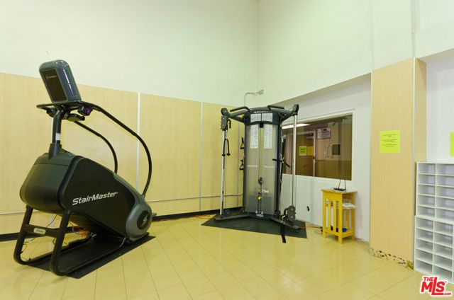 10982 ROEBLING Avenue 461, Los Angeles, CA 90024