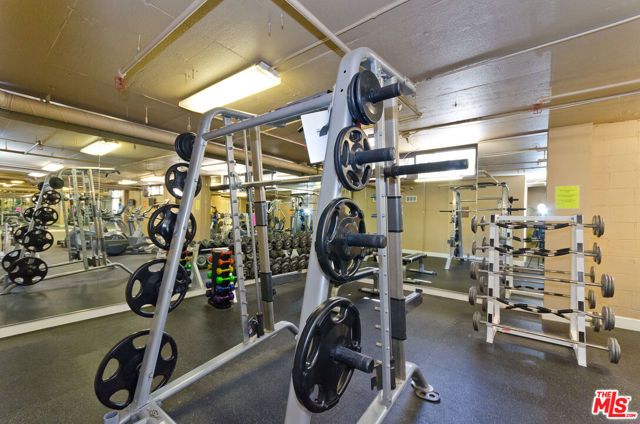 10982 ROEBLING Avenue 461, Los Angeles, CA 90024