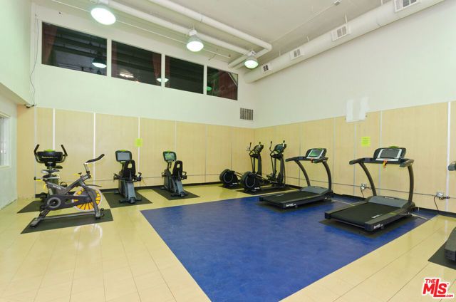 10982 ROEBLING Avenue 461, Los Angeles, CA 90024