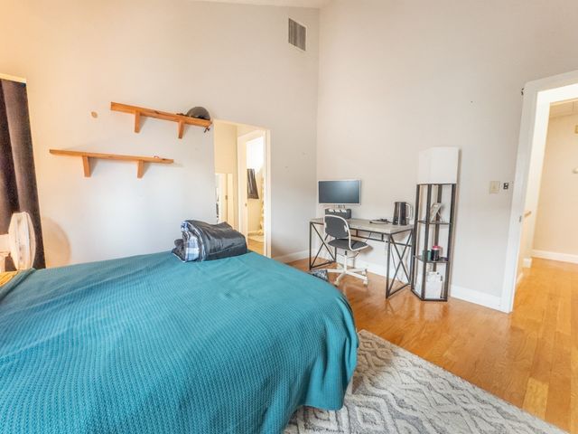 169 Erie Street 2, Cambridge, MA 02139