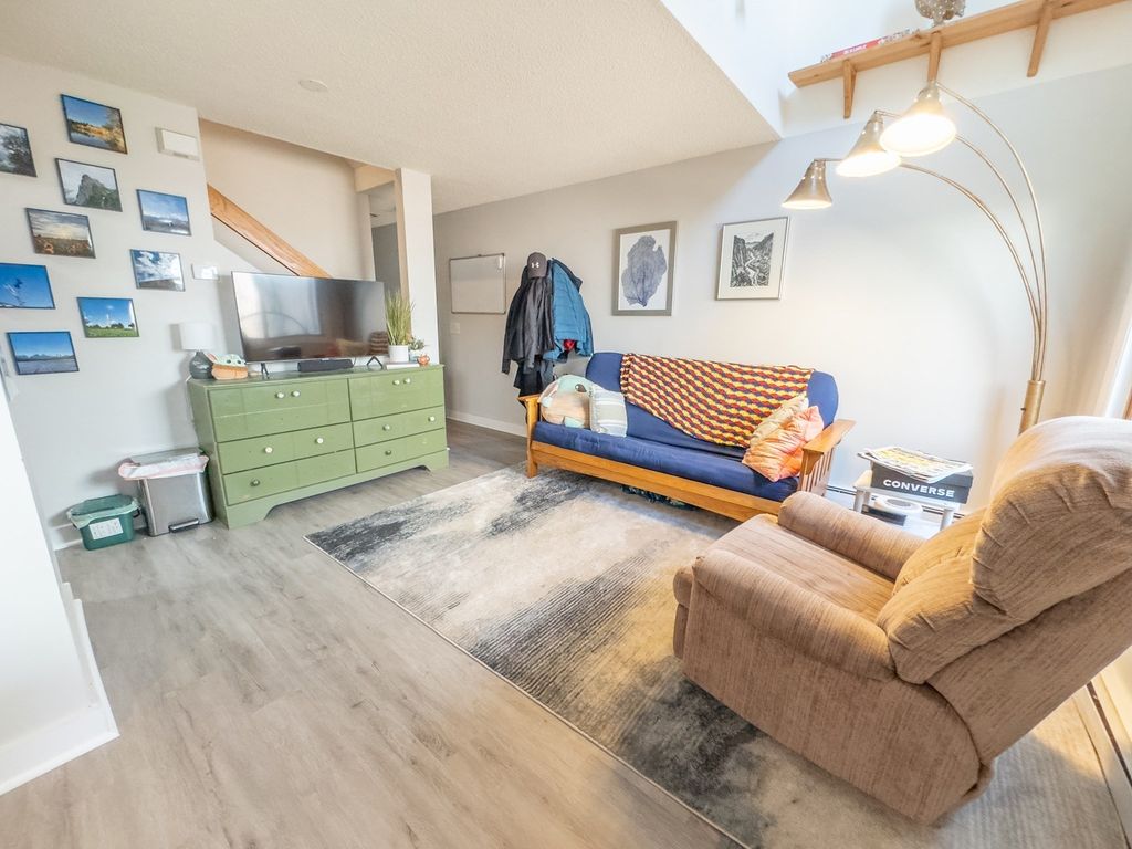 169 Erie Street 2, Cambridge, MA 02139