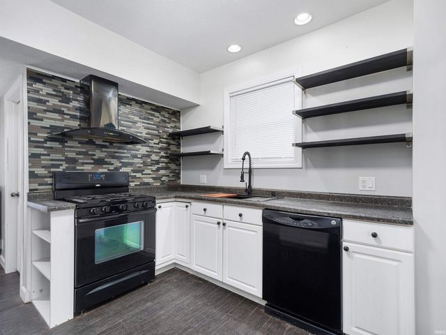 2713 Fairfield Avenue, Fort Wayne, IN 46807