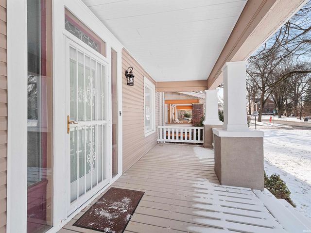 2713 Fairfield Avenue, Fort Wayne, IN 46807