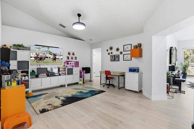 13595 89th Place N, West Palm Beach, FL 33412