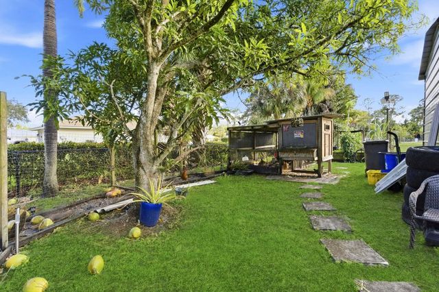 13595 89th Place N, West Palm Beach, FL 33412