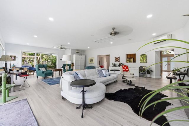 13595 89th Place N, West Palm Beach, FL 33412