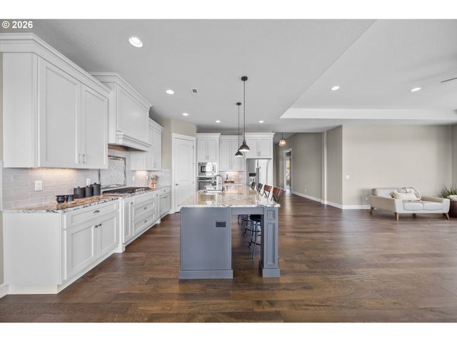 12541 Se HADEED Dr, Happy Valley, OR 97086