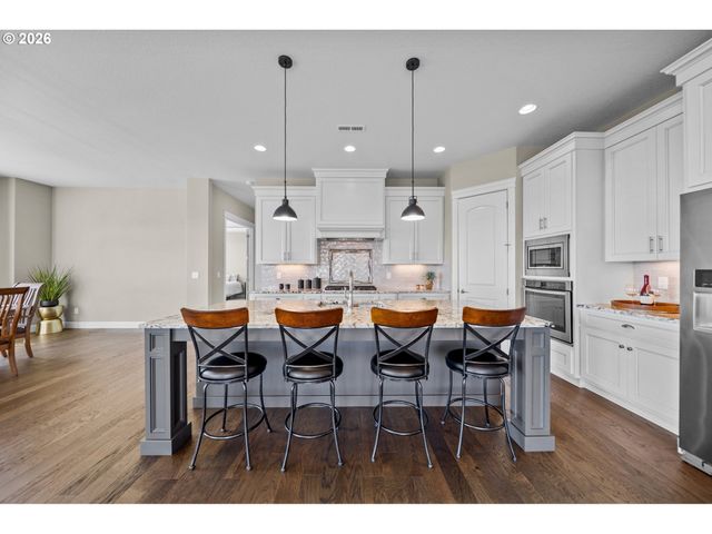 12541 Se HADEED Dr, Happy Valley, OR 97086