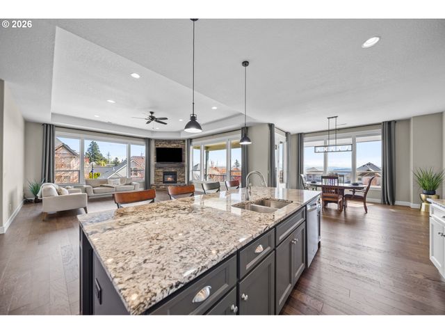 12541 Se HADEED Dr, Happy Valley, OR 97086