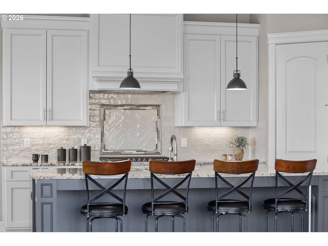 12541 Se HADEED Dr, Happy Valley, OR 97086