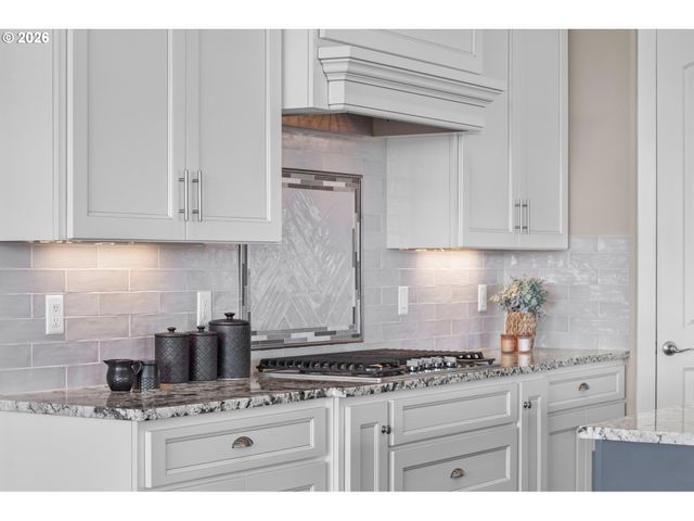 12541 Se HADEED Dr, Happy Valley, OR 97086