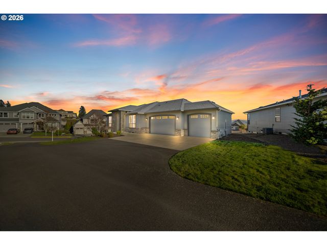 12541 Se HADEED Dr, Happy Valley, OR 97086