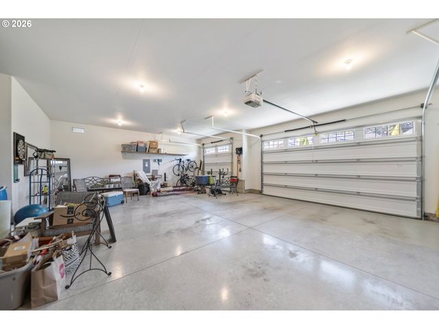 12541 Se HADEED Dr, Happy Valley, OR 97086