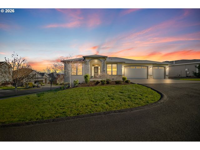 12541 Se HADEED Dr, Happy Valley, OR 97086