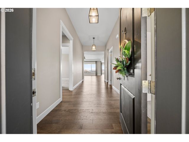 12541 Se HADEED Dr, Happy Valley, OR 97086