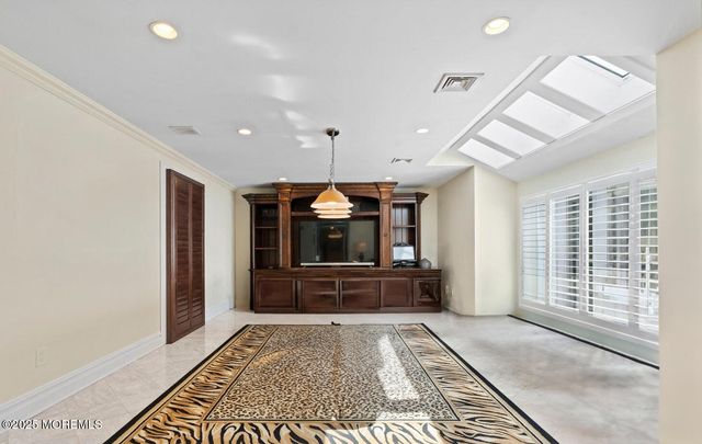 1582 Beaver Hollow Drive, Toms River, NJ 08755