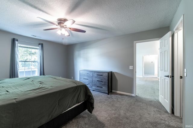 2316 Sweet Cider Road, Fort Wayne, IN 46818